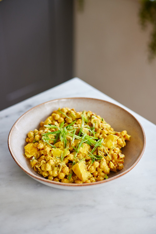 Creamy Coronation Chickpeas
