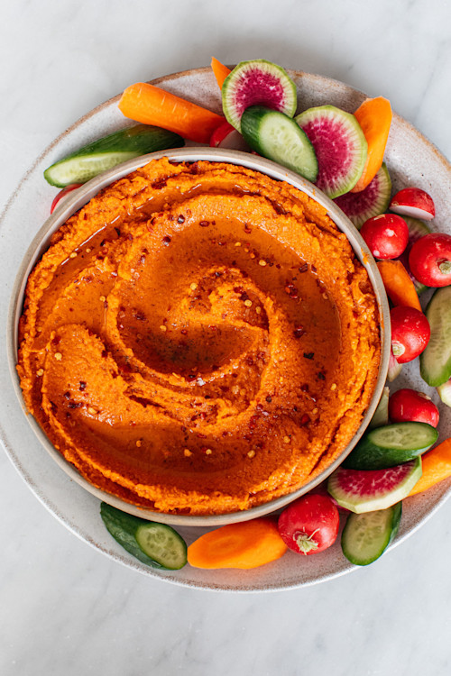 Harissa Hummus With Veggies
